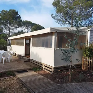  Camping Mobil A Louer Dans Des Cigales 5 Etoiles